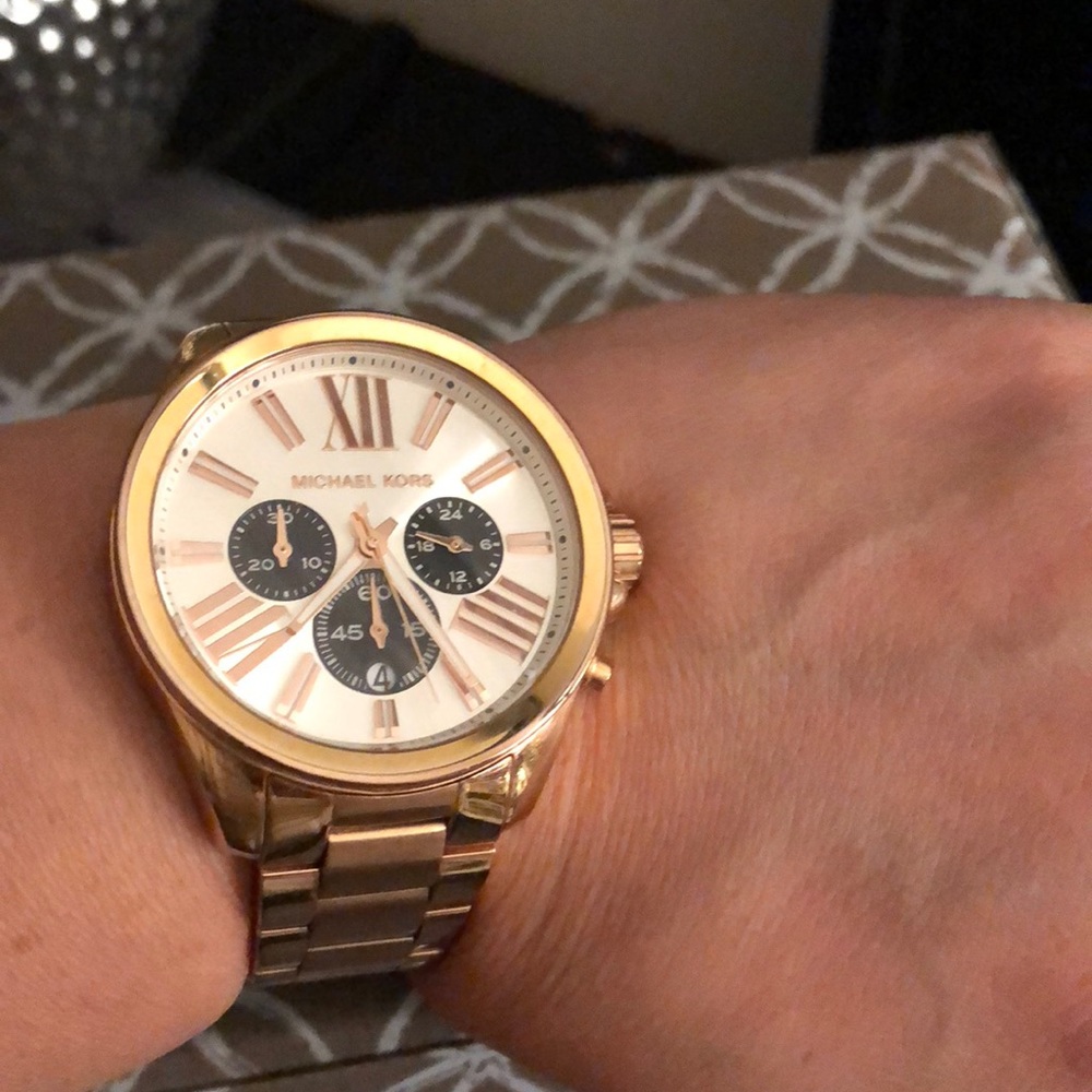 Michael Kors Rosegold Watch w/Michael Kors box